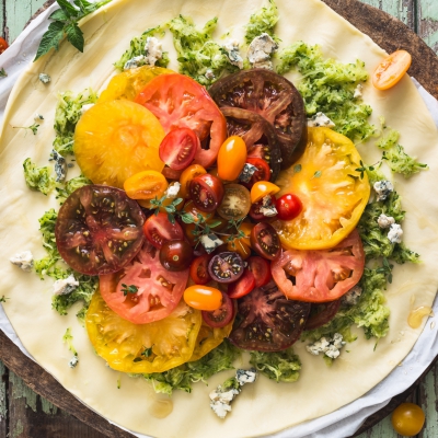 Tomaten & courgette pizza