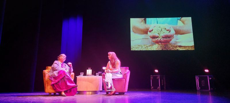 Vandana Shiva op evenement biologische cooperatie Odin