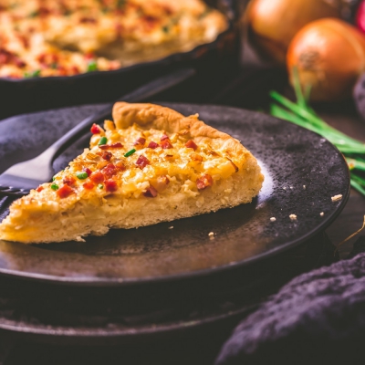 Duitse Zwiebelkuchen (uientaart) Duitse Zwiebelkuchen