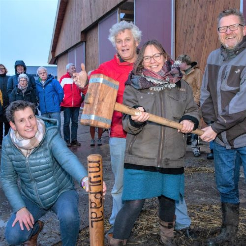 Odin slaat eerste paal boerderijwinkel Almere