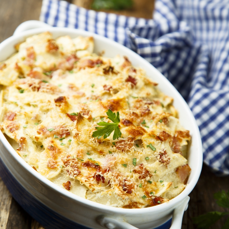 Ovenschotel met pasta en groenselderij