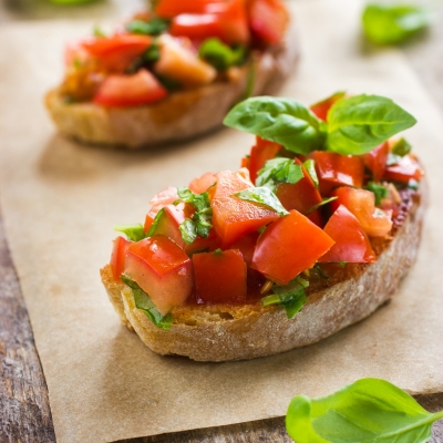 Bruschetta met pittige tomatensalsa