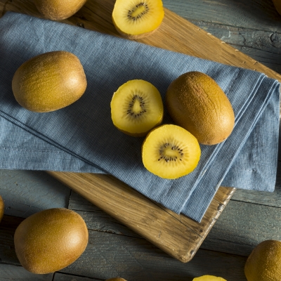 Herfstfruitsalade met gele kiwi