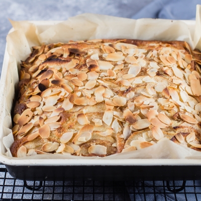 Appel-noten-rozijnenkoek