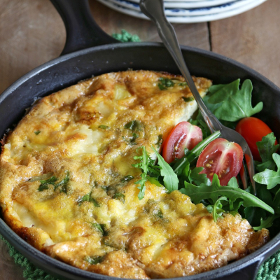 Frittata met voorjaarsgroente en tomaat